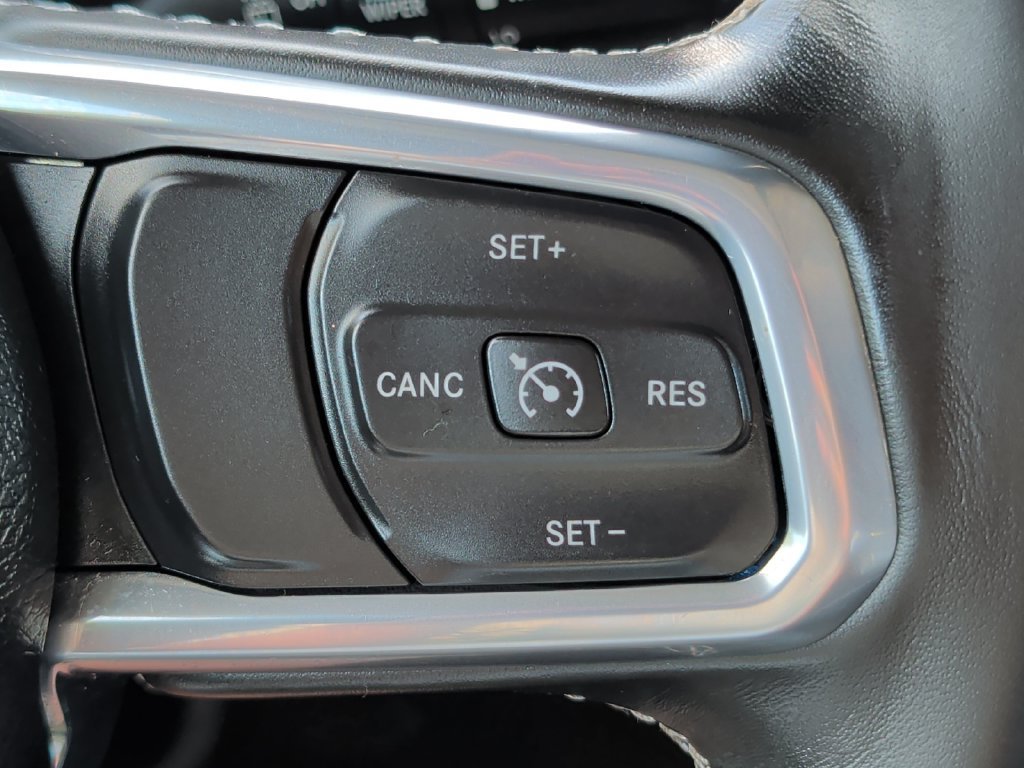 Used 2022 Jeep Wrangler Unlimited Sahara w/ Cold Weather Group AWD/4WD image 13