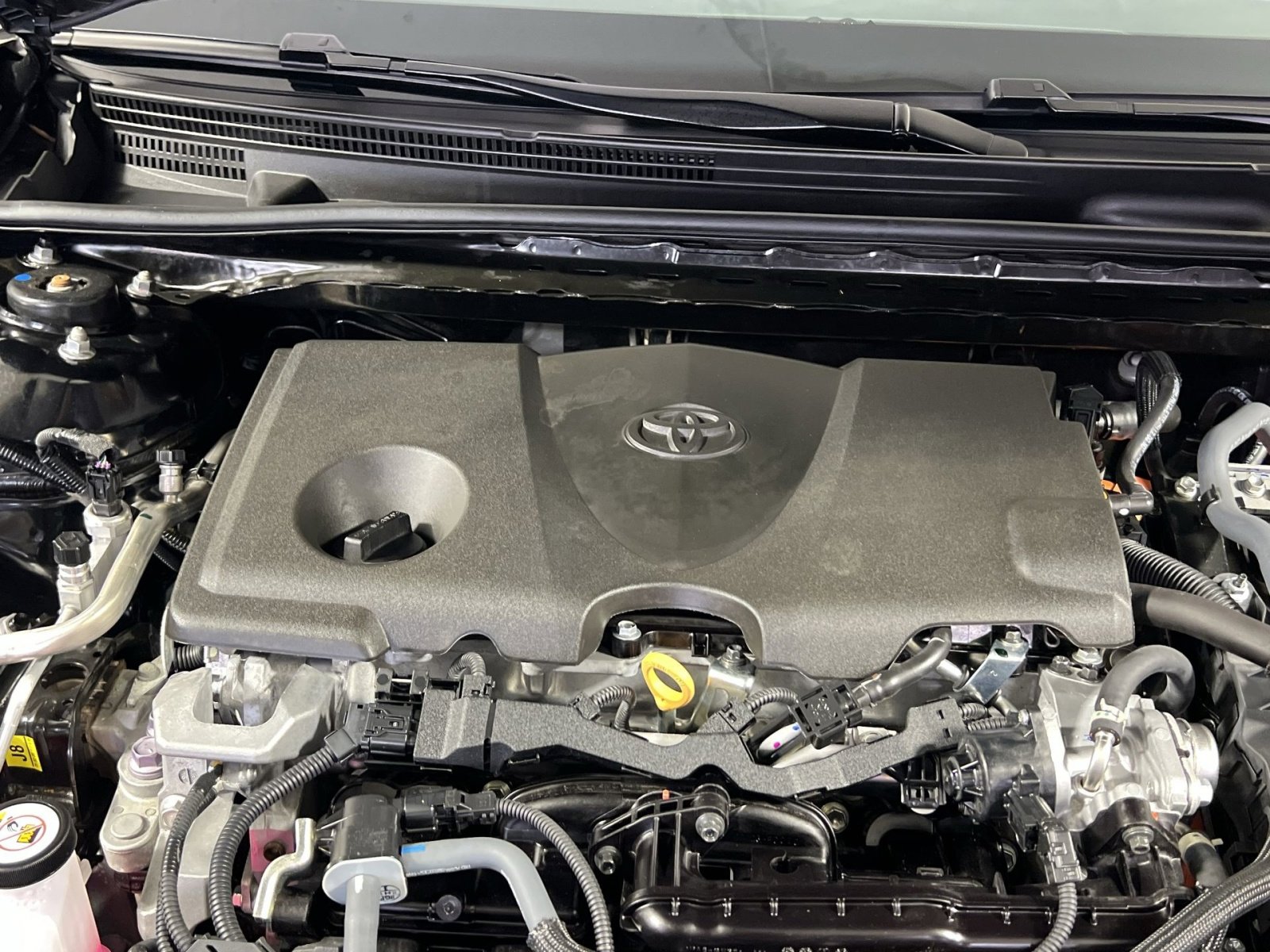 Used 2025 Toyota Camry SE image 29