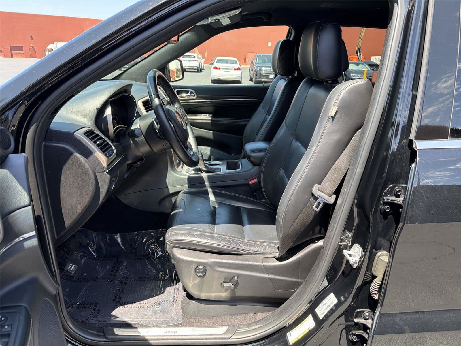 Used 2017 Jeep Grand Cherokee Limited RWD image 12