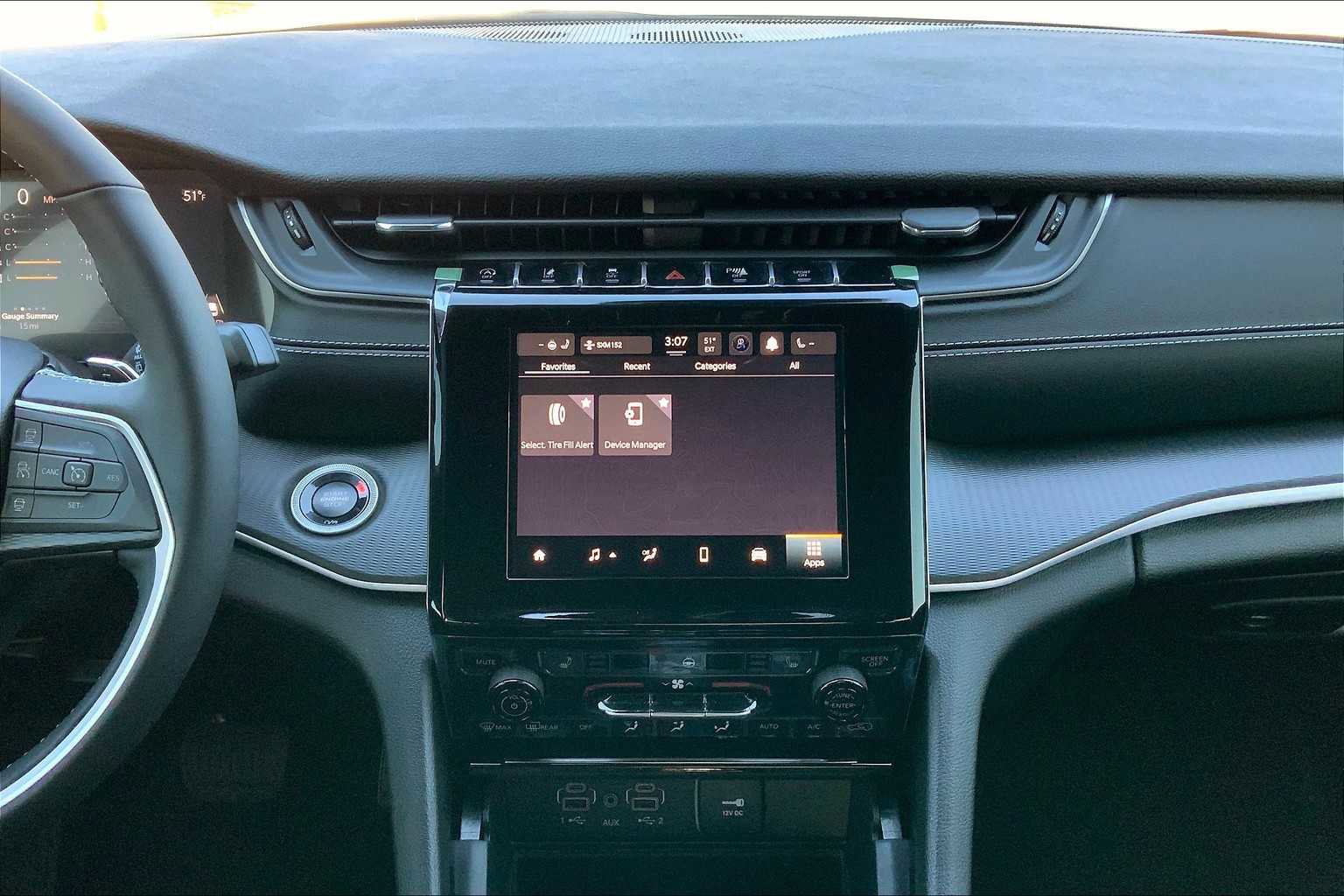 New 2025 Jeep Grand Cherokee L Laredo image 6