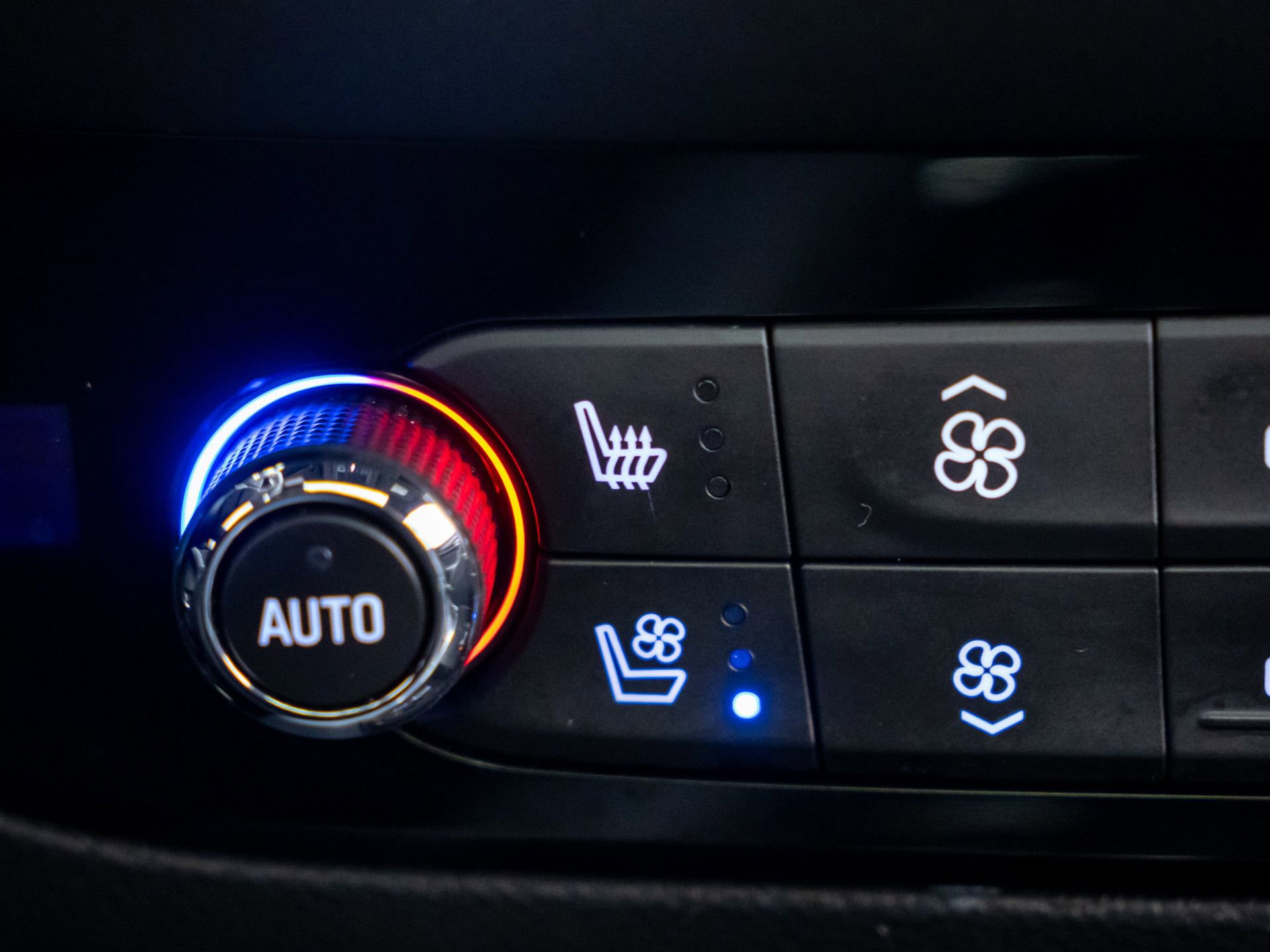 Used 2023 Buick Enclave Premium w/ Experience Buick Package image 28