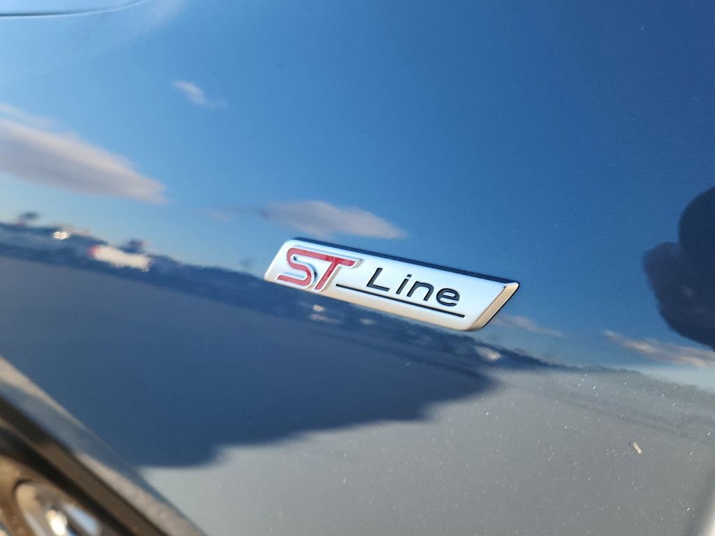 Used 2025 Ford Escape ST-Line image 18