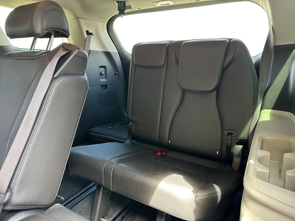 Used 2022 Kia Carnival LX image 26