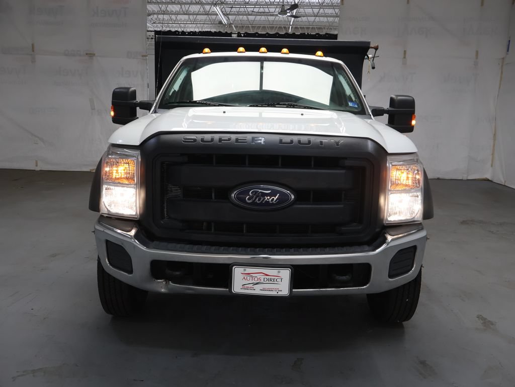 Used 2015 Ford F550 2WD Regular Cab Super Duty image 2