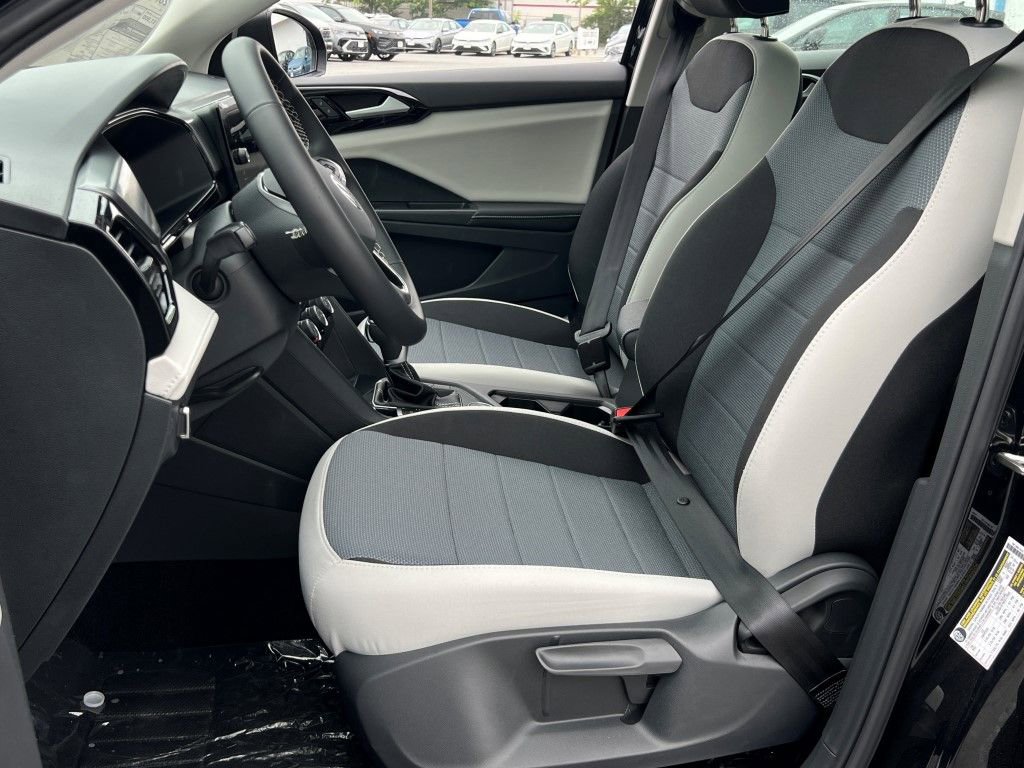 New 2025 Volkswagen Taos S image 16