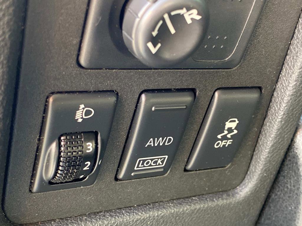 Used 2012 Nissan Rogue SL image 21