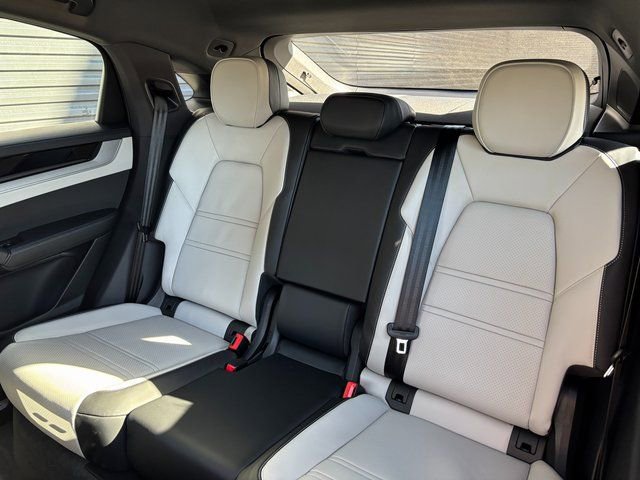 New 2026 Porsche Cayenne E-Hybrid Coupe image 26
