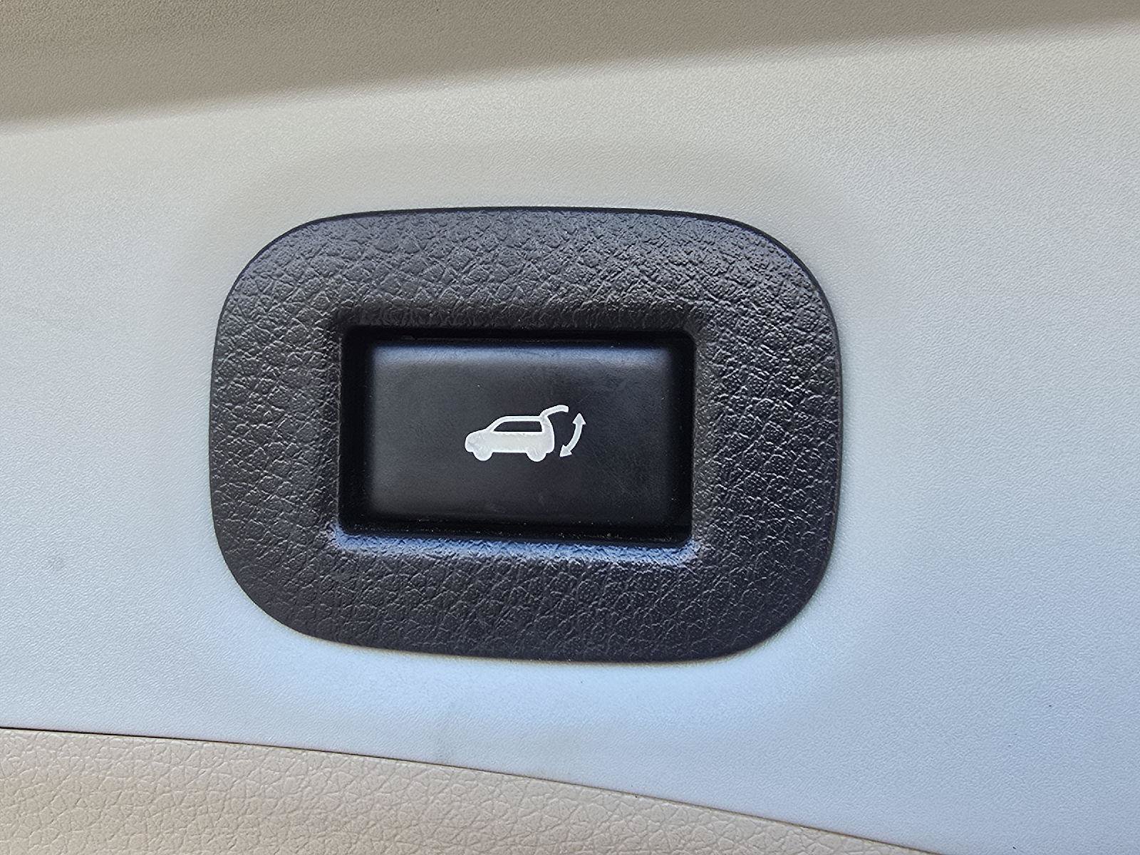 Used 2015 Nissan Rogue SL AWD/4WD image 16