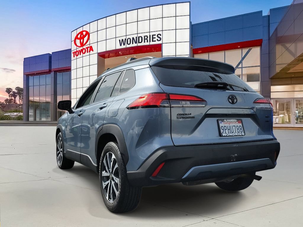 Used 2024 Toyota Corolla Cross XLE w/ Convenience Package image 2