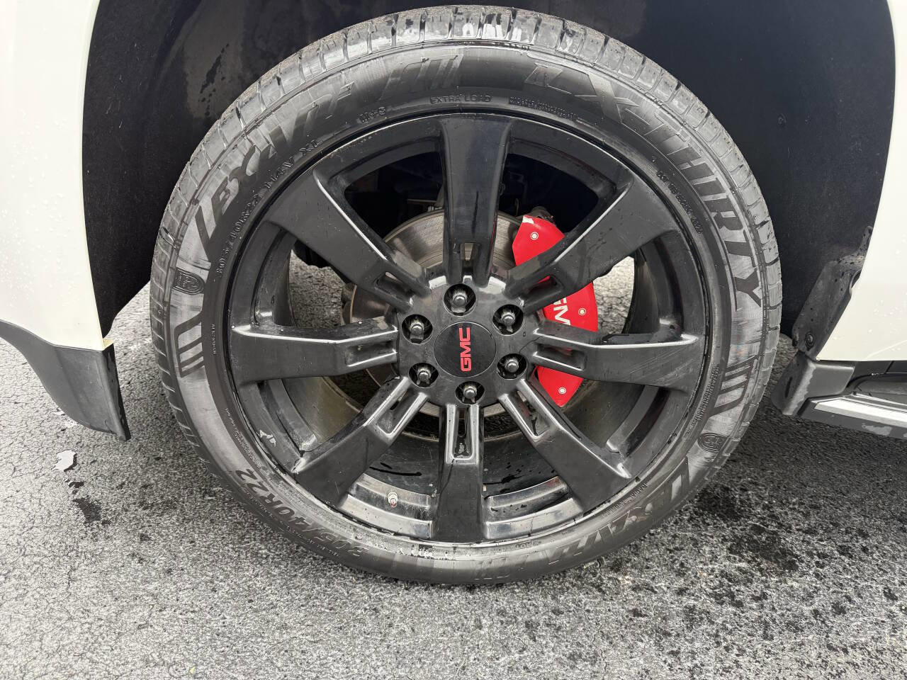 Used 2017 GMC Yukon SLT AWD/4WD image 15