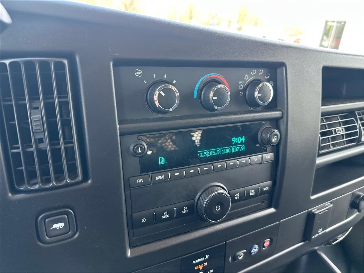 Used 2022 Chevrolet Express 2500 w/ Driver Convenience Package RWD image 30