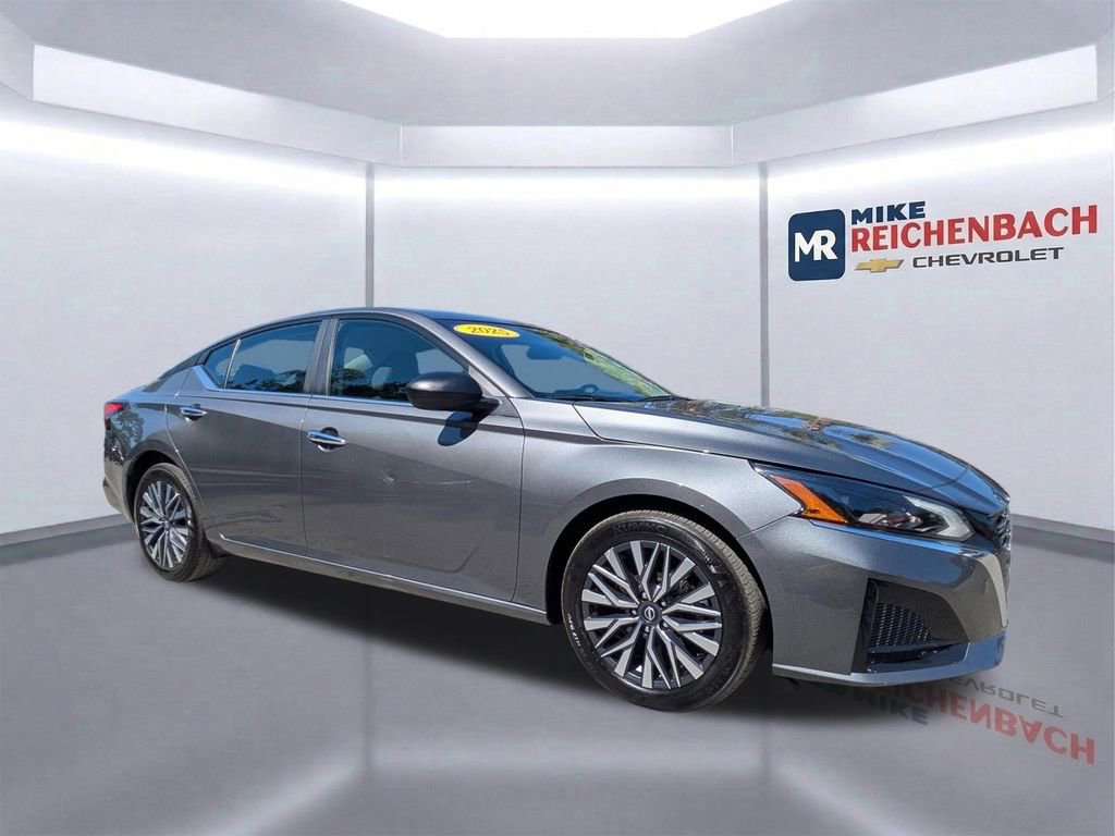 Used 2025 Nissan Altima 2.5 SV FWD video 2