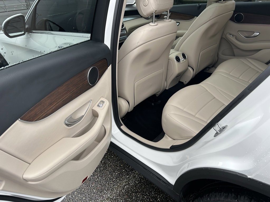 Used 2022 Mercedes-Benz GLC 300 GLC 300 image 11
