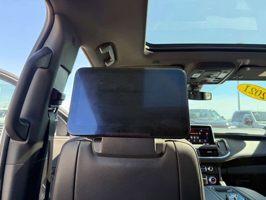 Used 2021 GMC Yukon AT4 w/ Rear Media and Nav Package AWD/4WD image 17