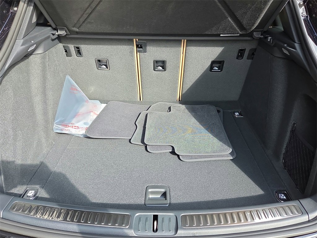 New 2026 Porsche Macan image 31