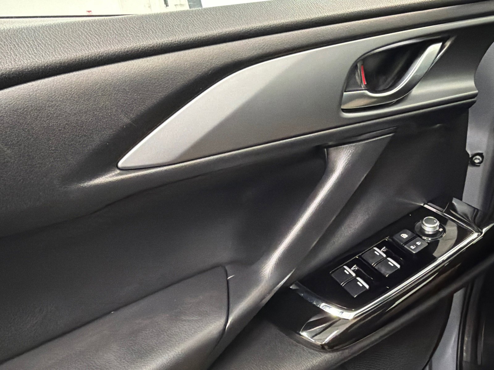 Used 2023 MAZDA CX-9 Touring image 35