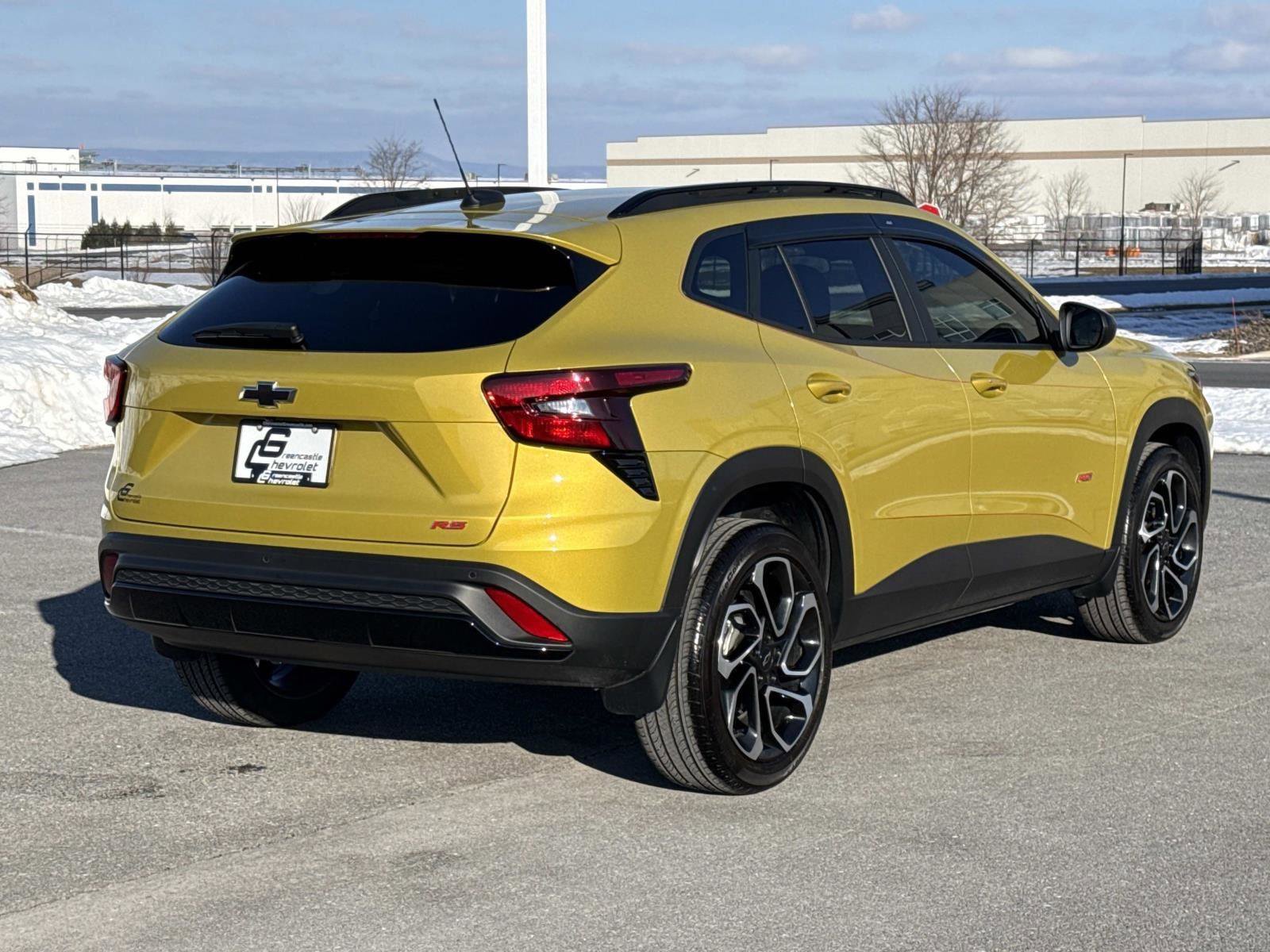 Used 2025 Chevrolet Trax RS w/ Sunroof Package image 24