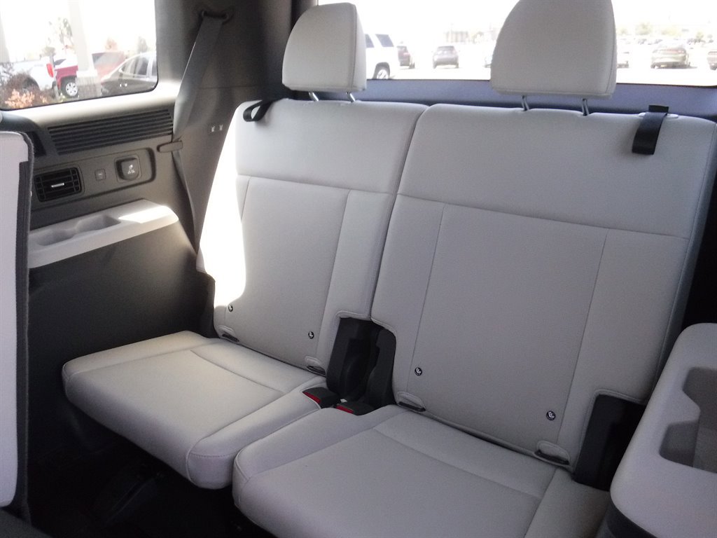 Used 2024 Hyundai Santa Fe Limited image 10