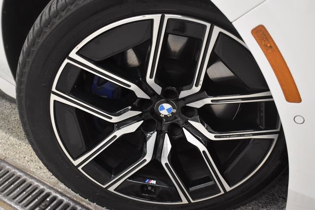 Used 2024 BMW 740i xDrive w/ Executive Package AWD/4WD image 30