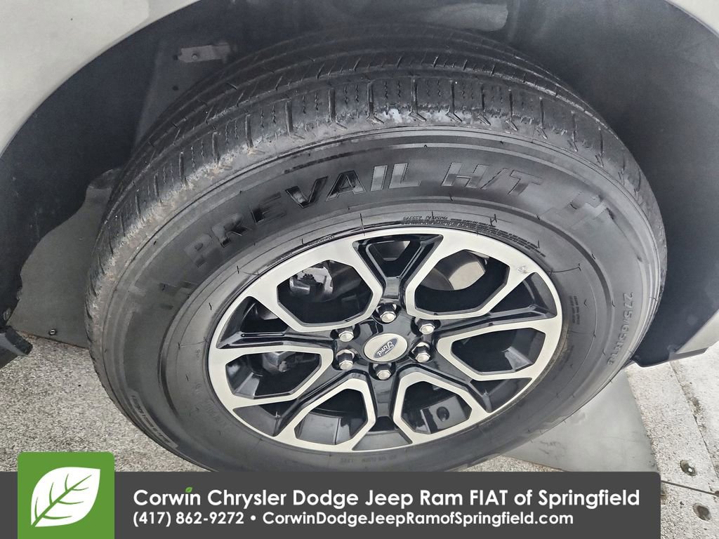 Used 2024 Ford Expedition Max XLT image 35