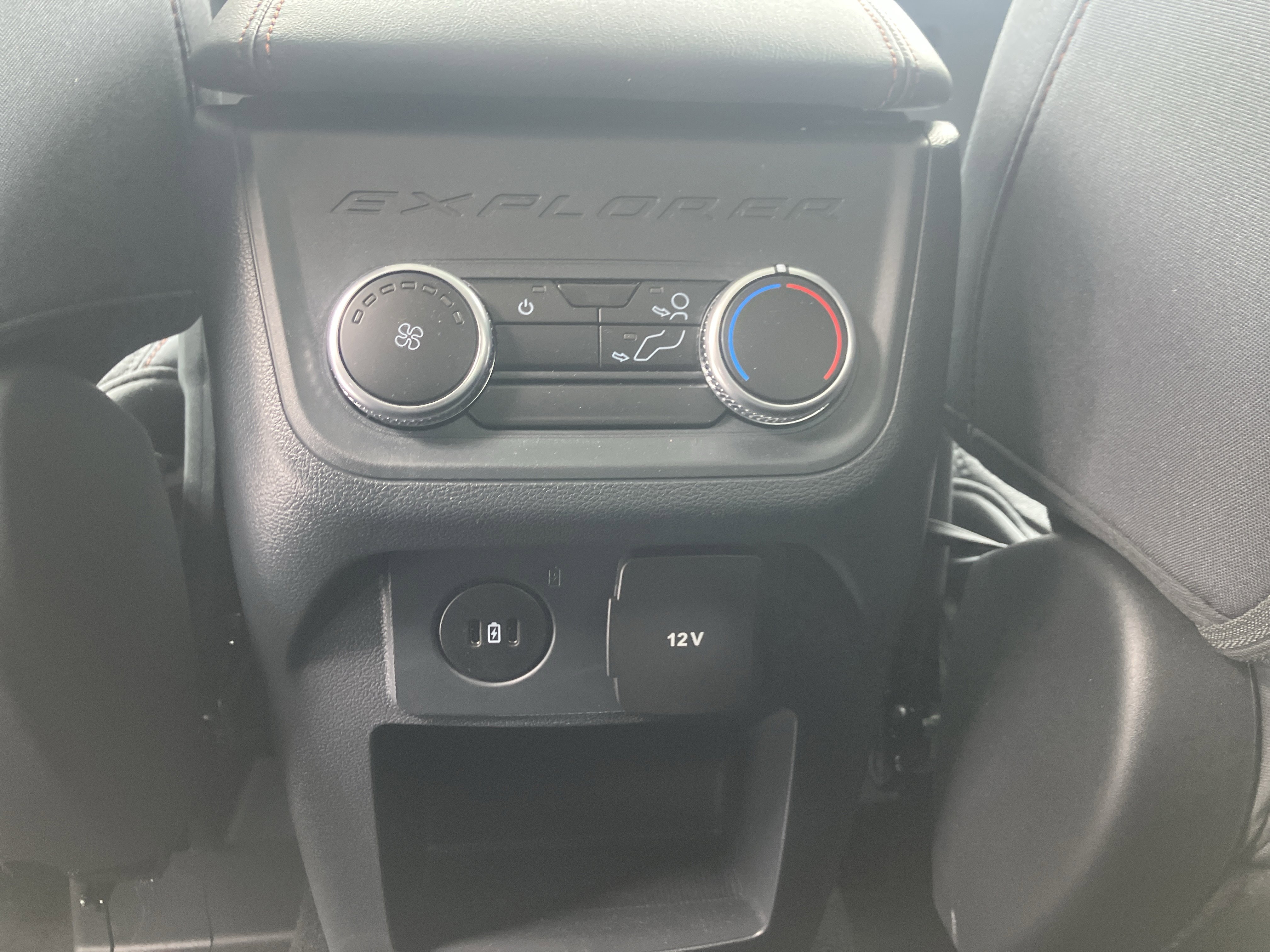 Used 2025 Ford Explorer Active image 17