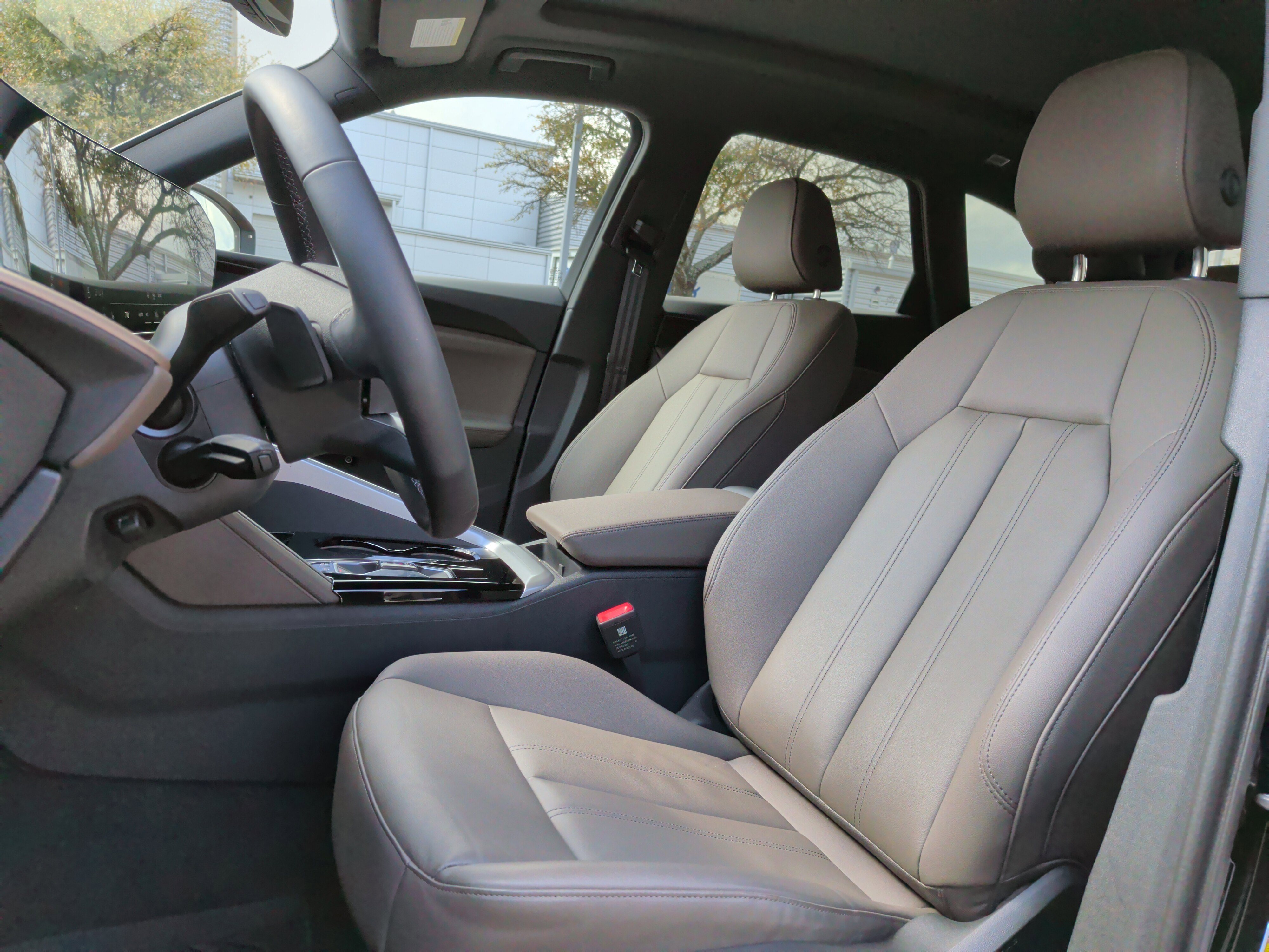 Certified 2025 Audi Q5 Premium w/ Convenience Package AWD/4WD image 14