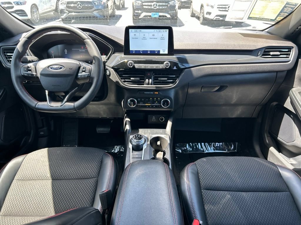 Used 2025 Ford Escape ST-Line Select AWD/4WD image 10