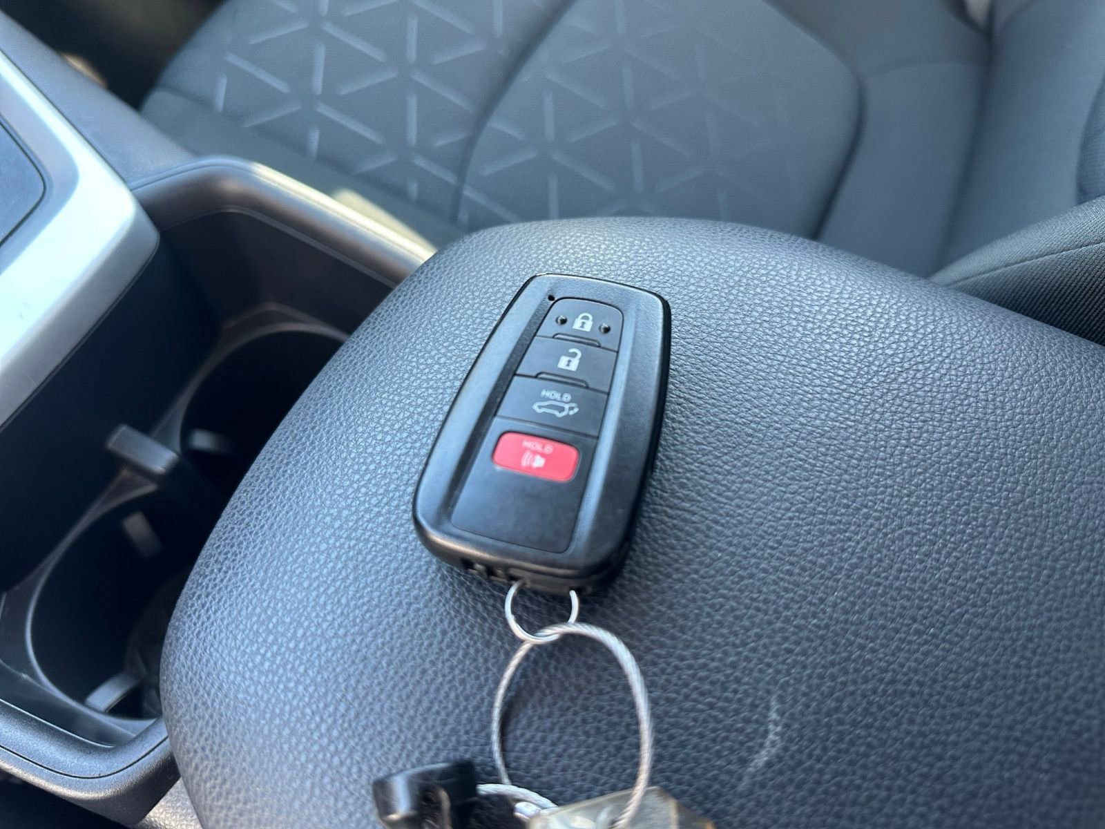 Used 2025 Toyota RAV4 XLE w/ Convenience Package image 21