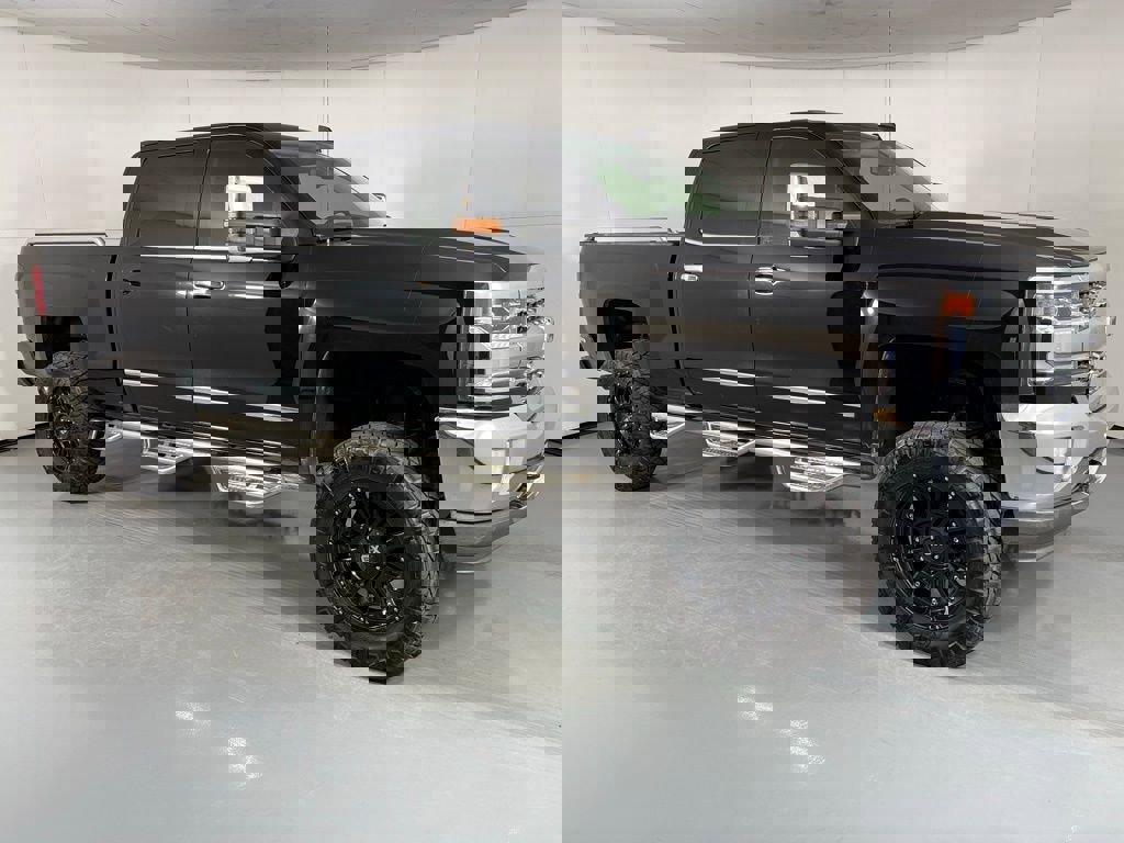 Used 2017 Chevrolet Silverado 1500 LTZ image 17