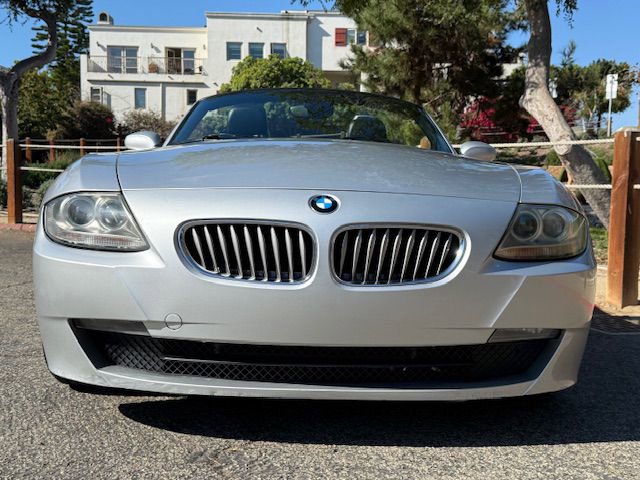 Used 2006 BMW Z4 3.0si image 16