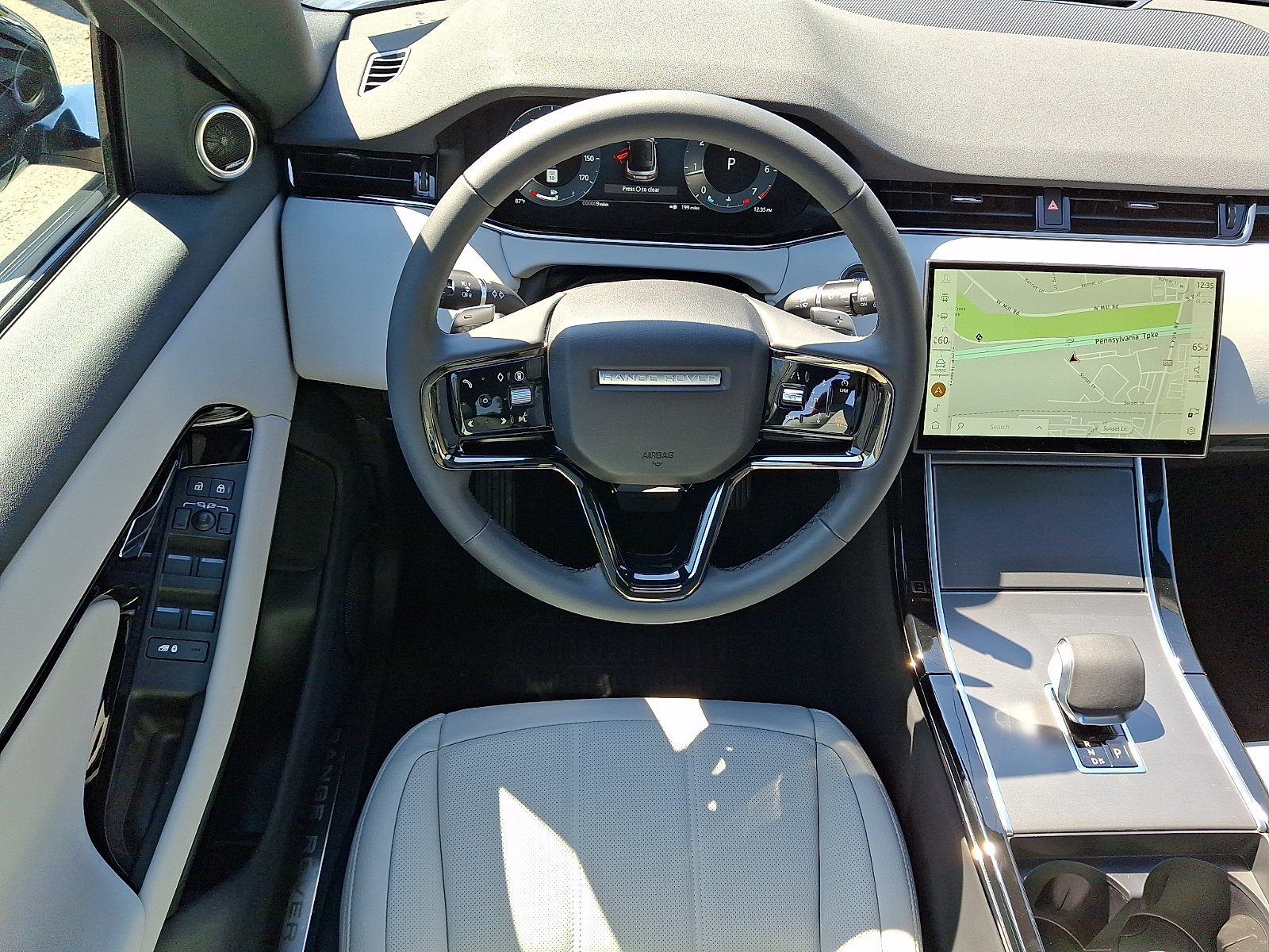 New 2026 Land Rover Range Rover Evoque S AWD/4WD image 4