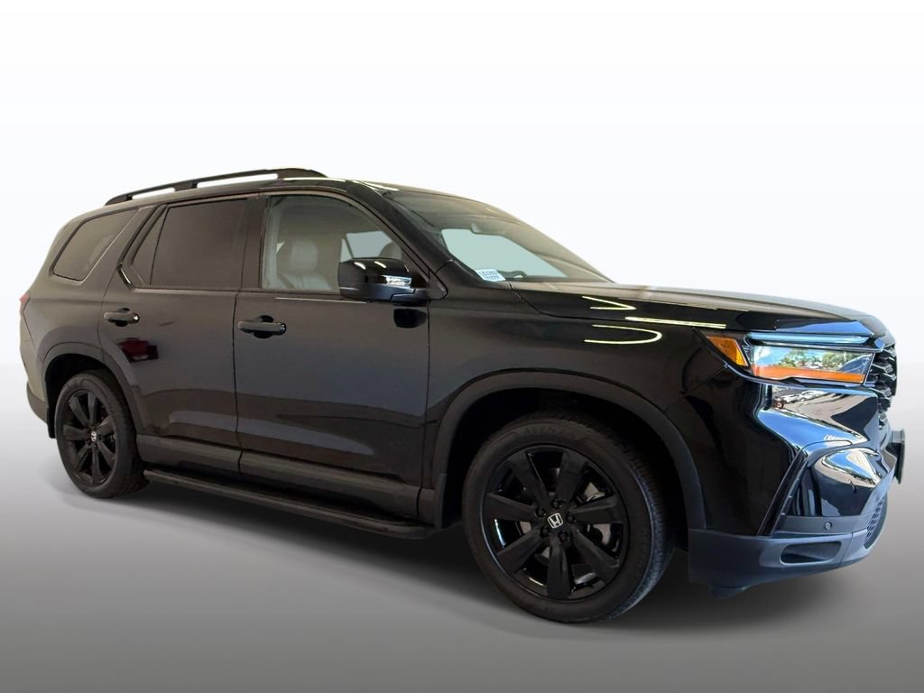 Used 2025 Honda Pilot Black Edition image 9