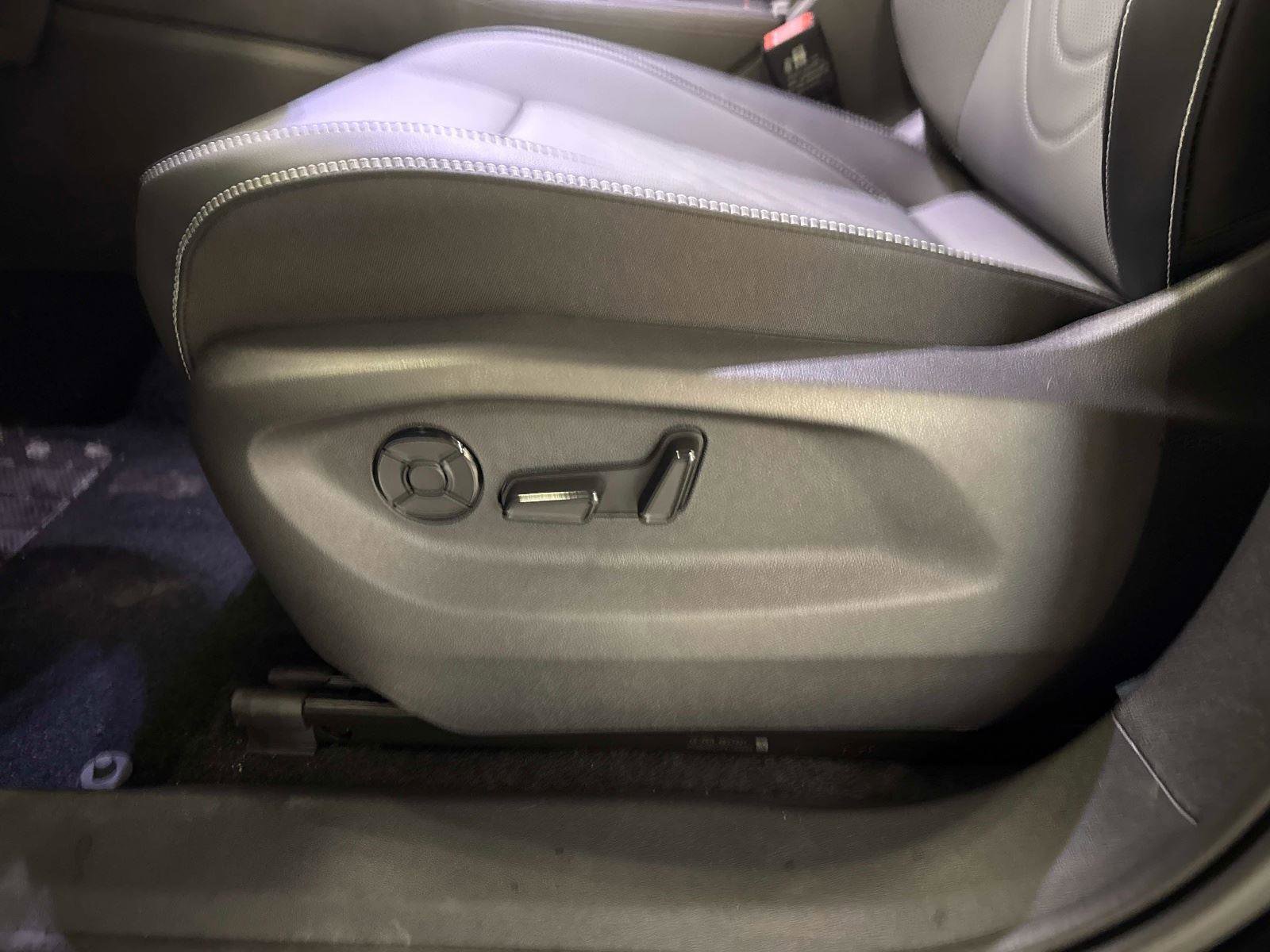 New 2026 Volkswagen Tiguan SE image 20