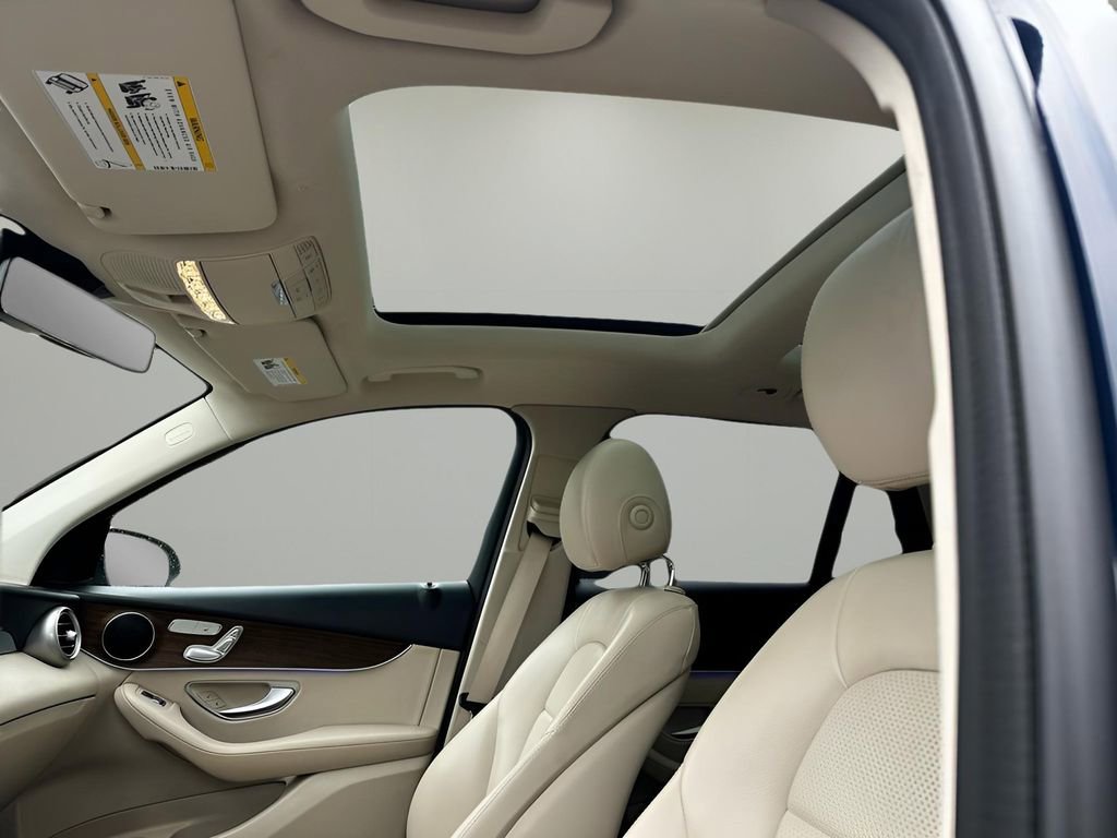 Used 2022 Mercedes-Benz GLC 300 4MATIC image 8