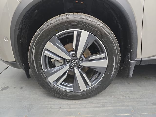 Used 2023 Nissan Rogue Platinum w/ Platinum Premium Package AWD/4WD image 15