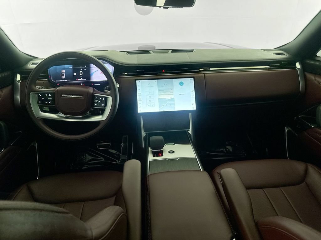 Certified 2025 Land Rover Range Rover SE AWD/4WD image 21