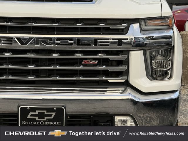Used 2021 Chevrolet Silverado 2500 LTZ w/ LTZ Convenience Package AWD/4WD image 4