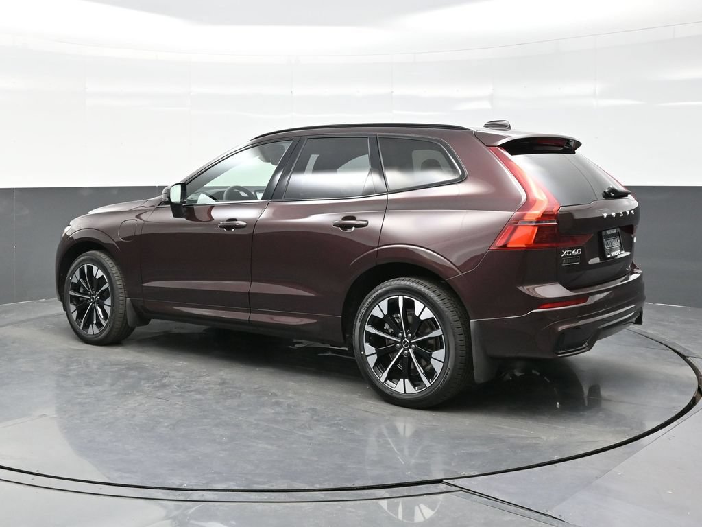 New 2026 Volvo XC60 T8 Plus w/ Climate Package AWD/4WD image 4