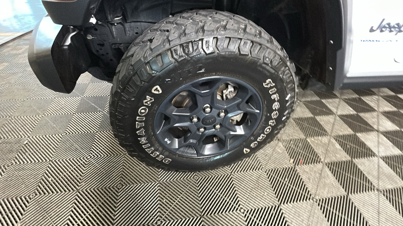 Used 2023 Jeep Wrangler Unlimited w/ Cold Weather Group AWD/4WD image 10
