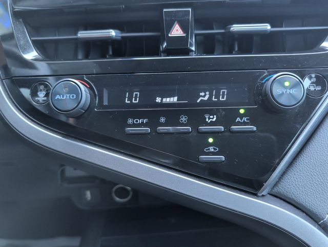 Used 2023 Toyota Camry SE AWD/4WD image 19