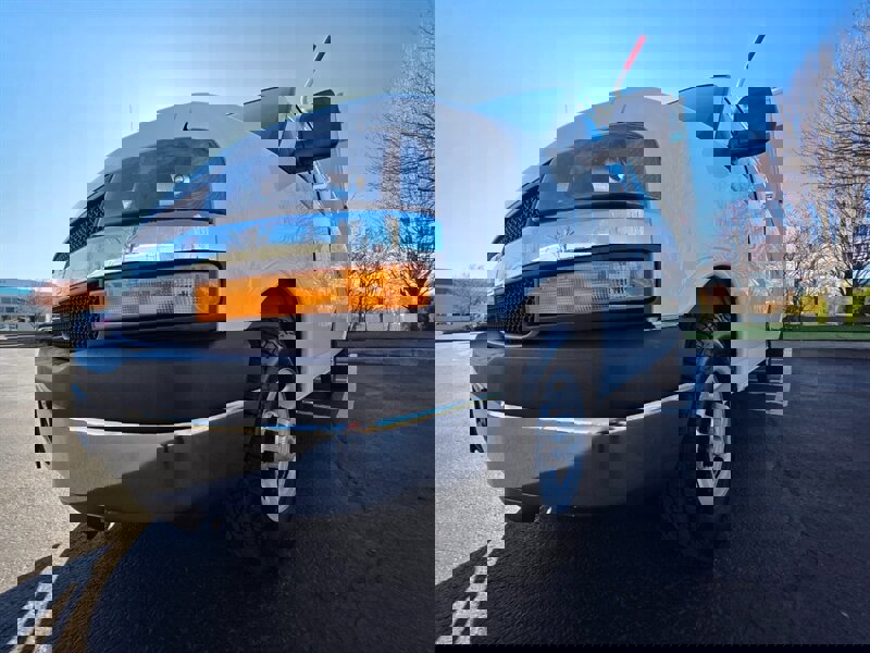 Used 2014 Chevrolet Express 2500 image 9