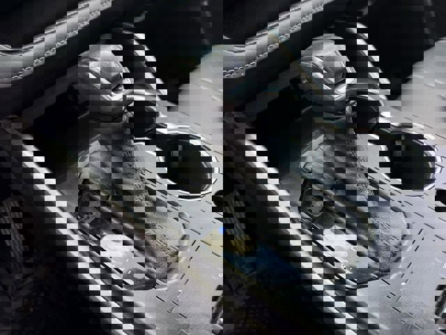 Used 2020 Toyota Highlander XLE AWD/4WD image 21