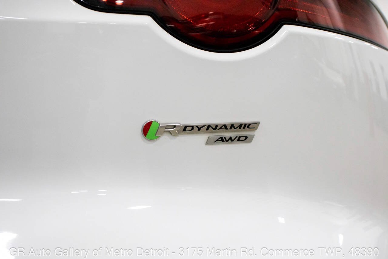 Used 2018 Jaguar F-TYPE R-Dynamic AWD/4WD image 30