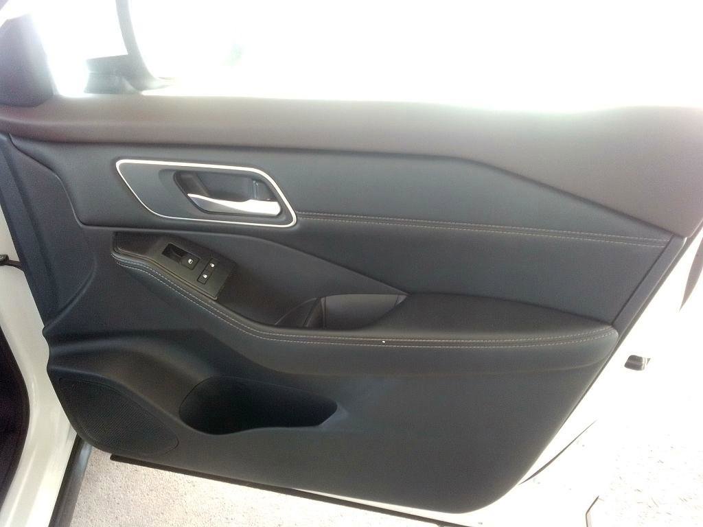 Used 2021 Nissan Rogue SV w/ Premium Package AWD/4WD image 24