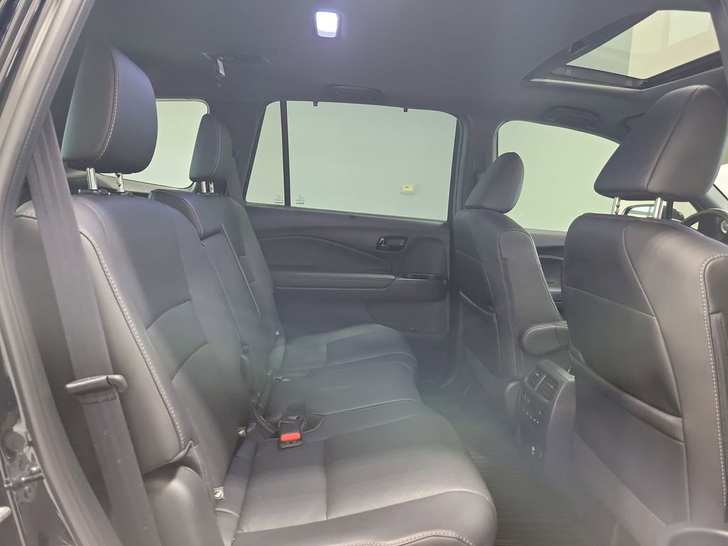 Used 2023 Honda Passport Elite image 18