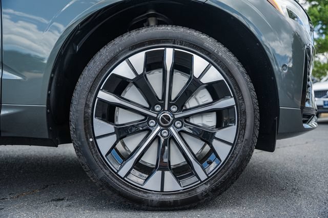 New 2026 Volvo XC60 T8 Plus w/ Climate Package AWD/4WD image 18