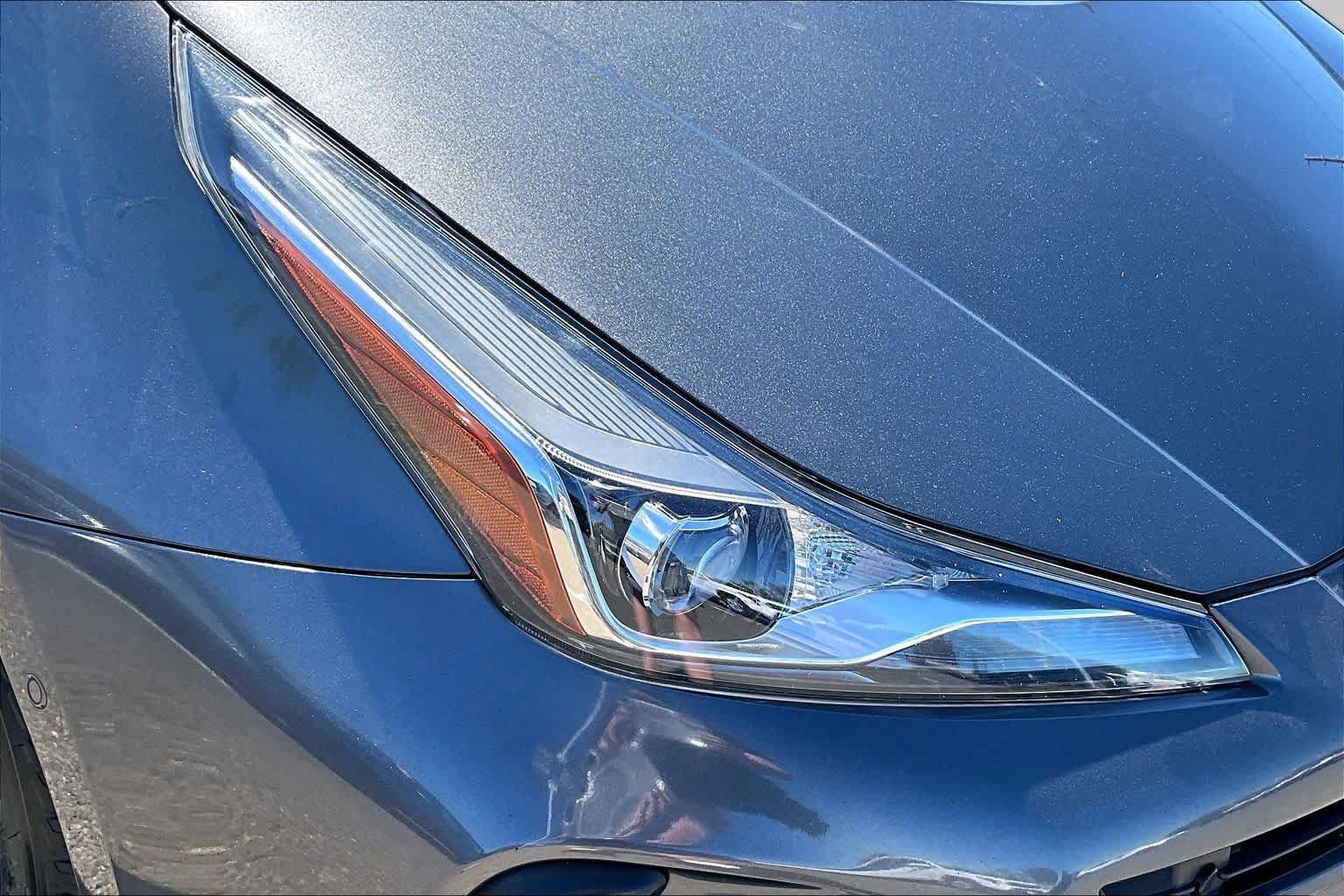 Used 2021 Toyota Prius LE FWD image 27