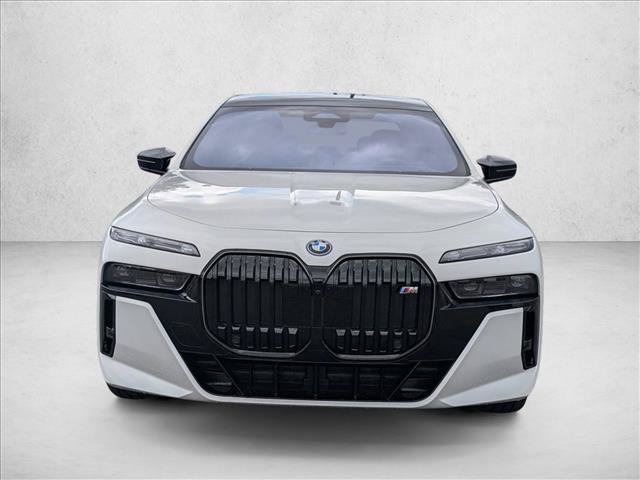 New 2026 BMW i7 M70 w/ Executive Package AWD/4WD image 4
