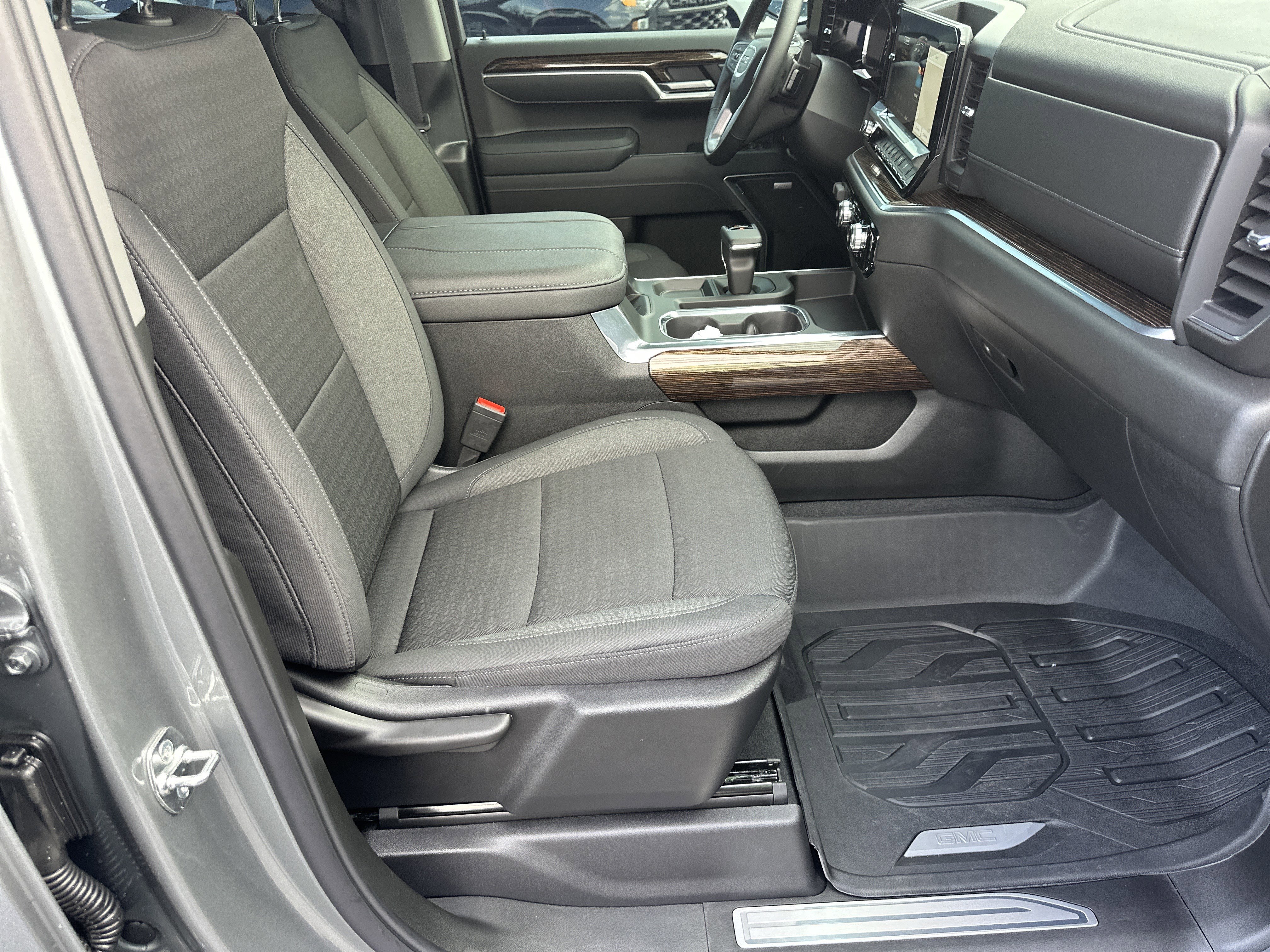 Certified 2026 GMC Sierra 1500 Elevation image 14