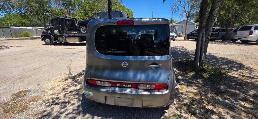 Used 2010 Nissan Cube 1.8 S w/ Interior Designer Pkg FWD image 4